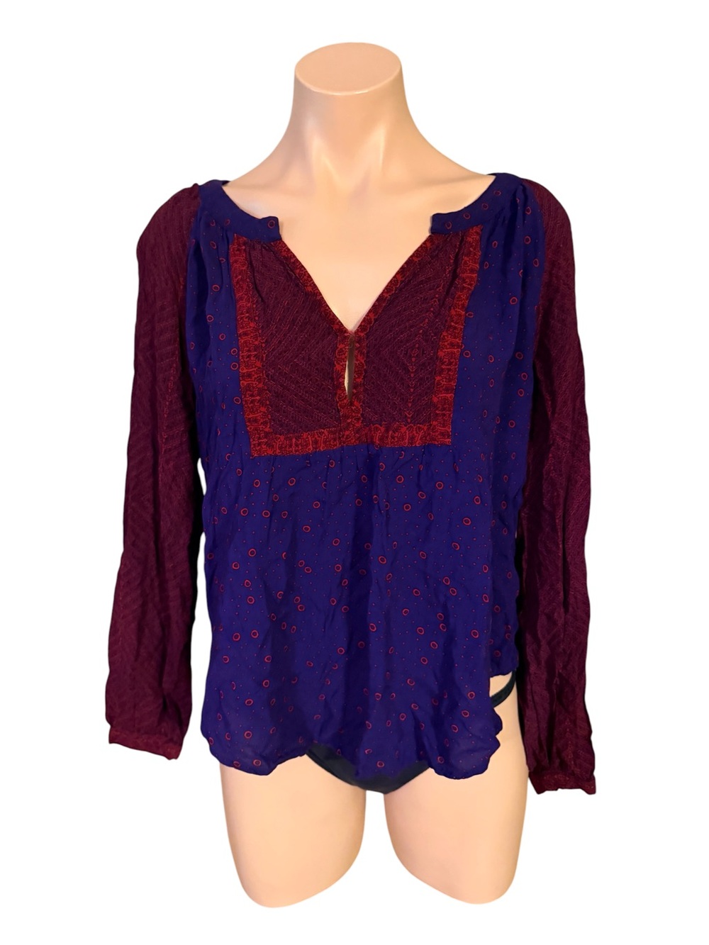 Forever 21 Contemporary Womens Medium Boho Print Blouse Long Sleeve V-Neck Top
